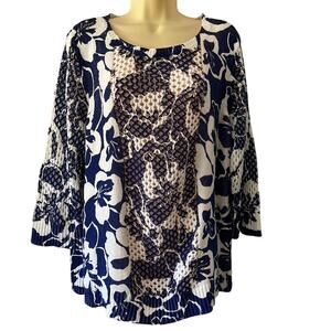 Chico’s 3 Weekends Blue & White Oversized Sweater Woman's Size 16